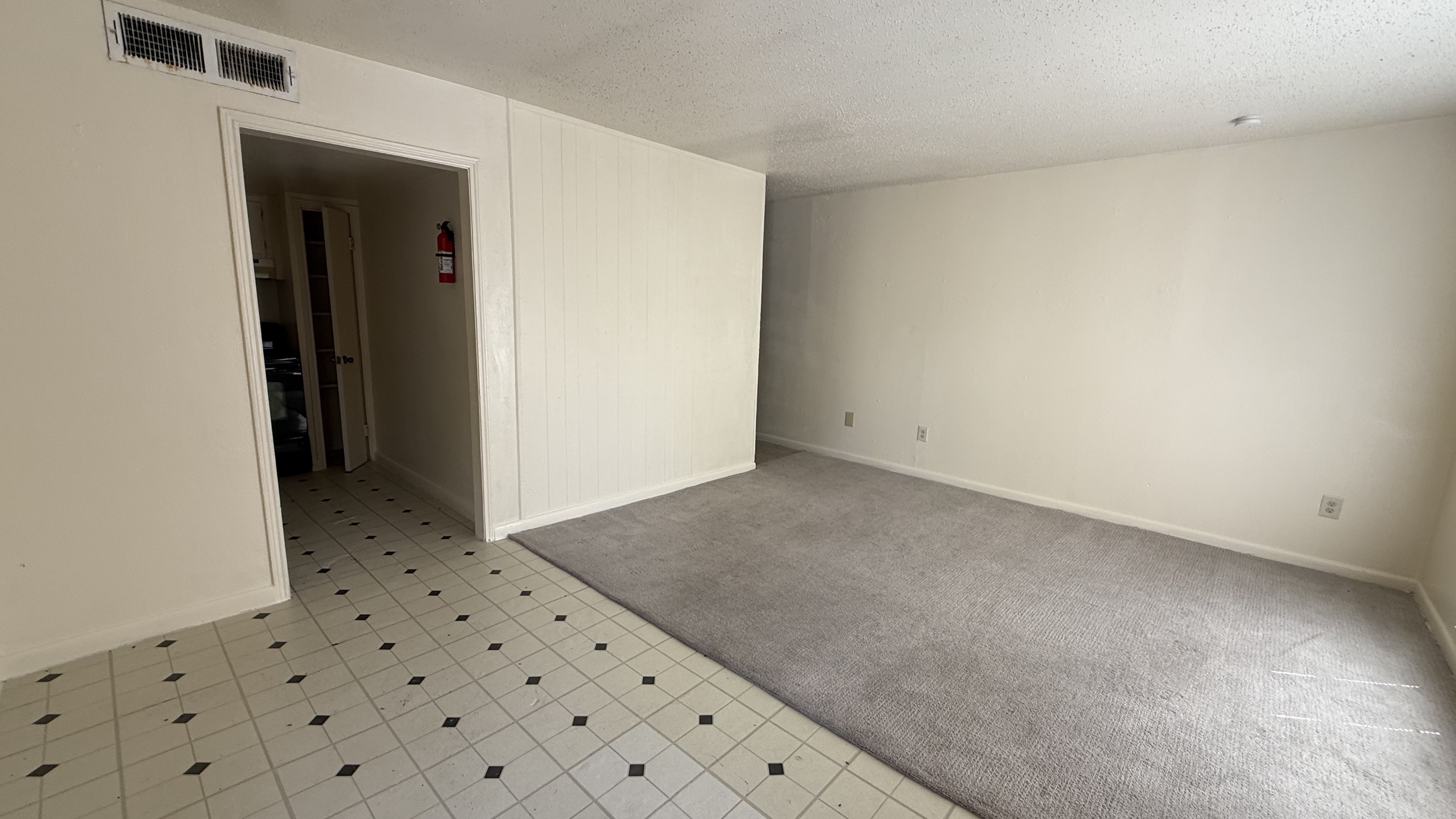 2606 Beatty - 206