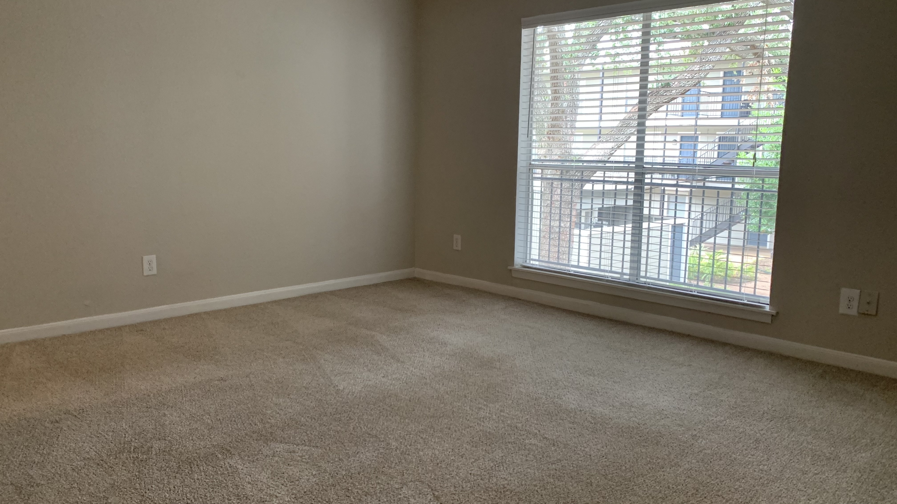 2825 Bellefontaine 323A