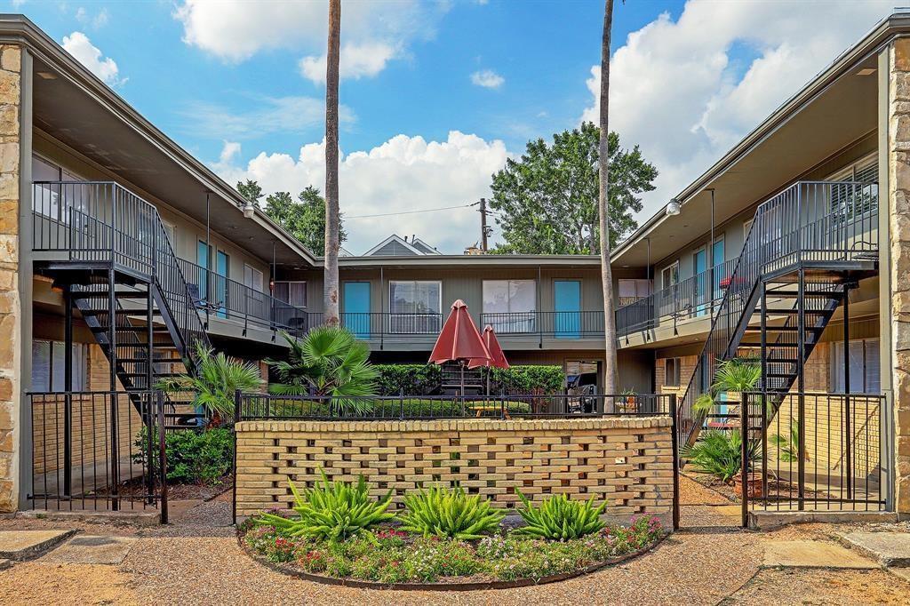 1660 Richmond Avenue - 09