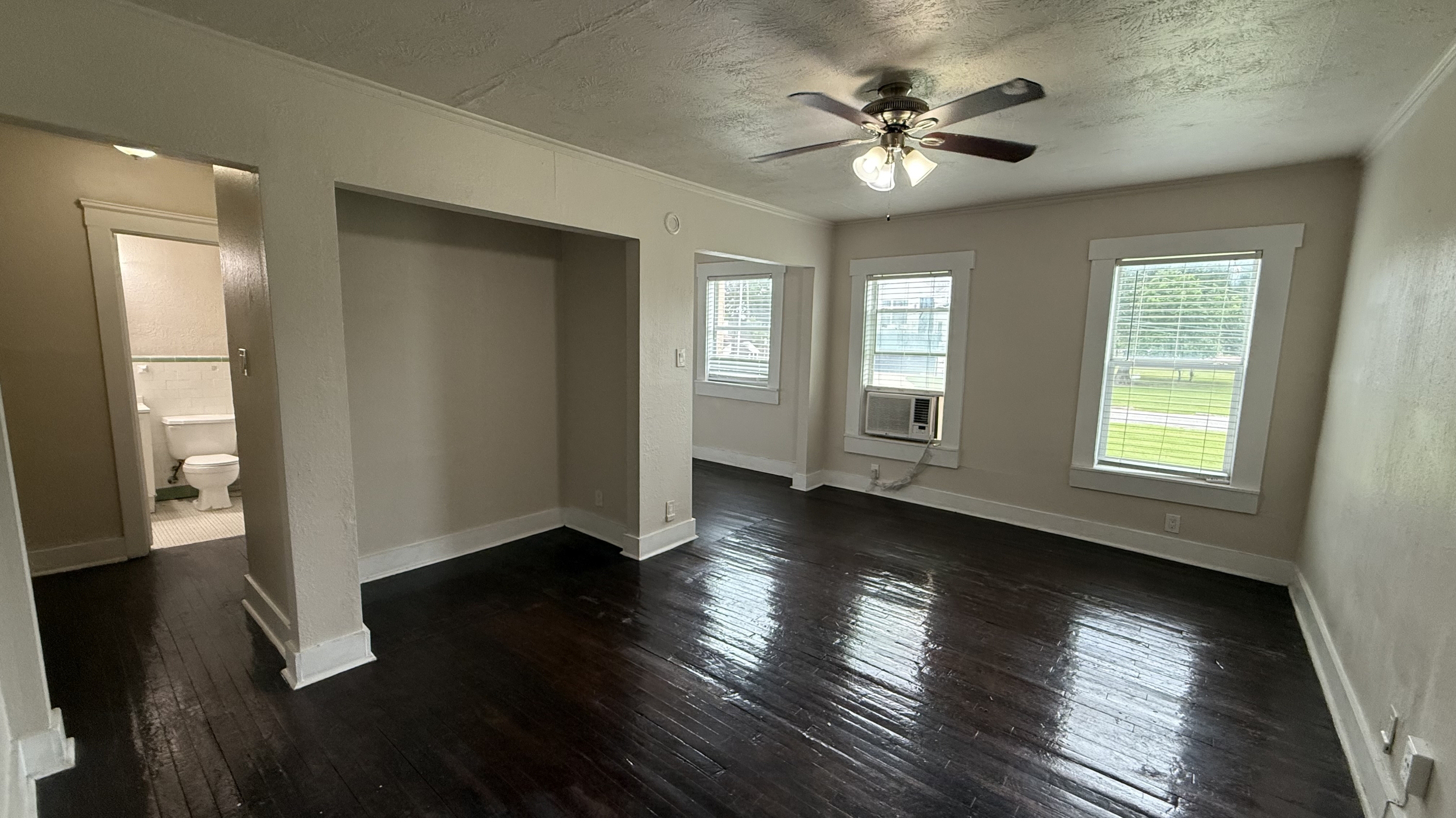 3508 Mosley