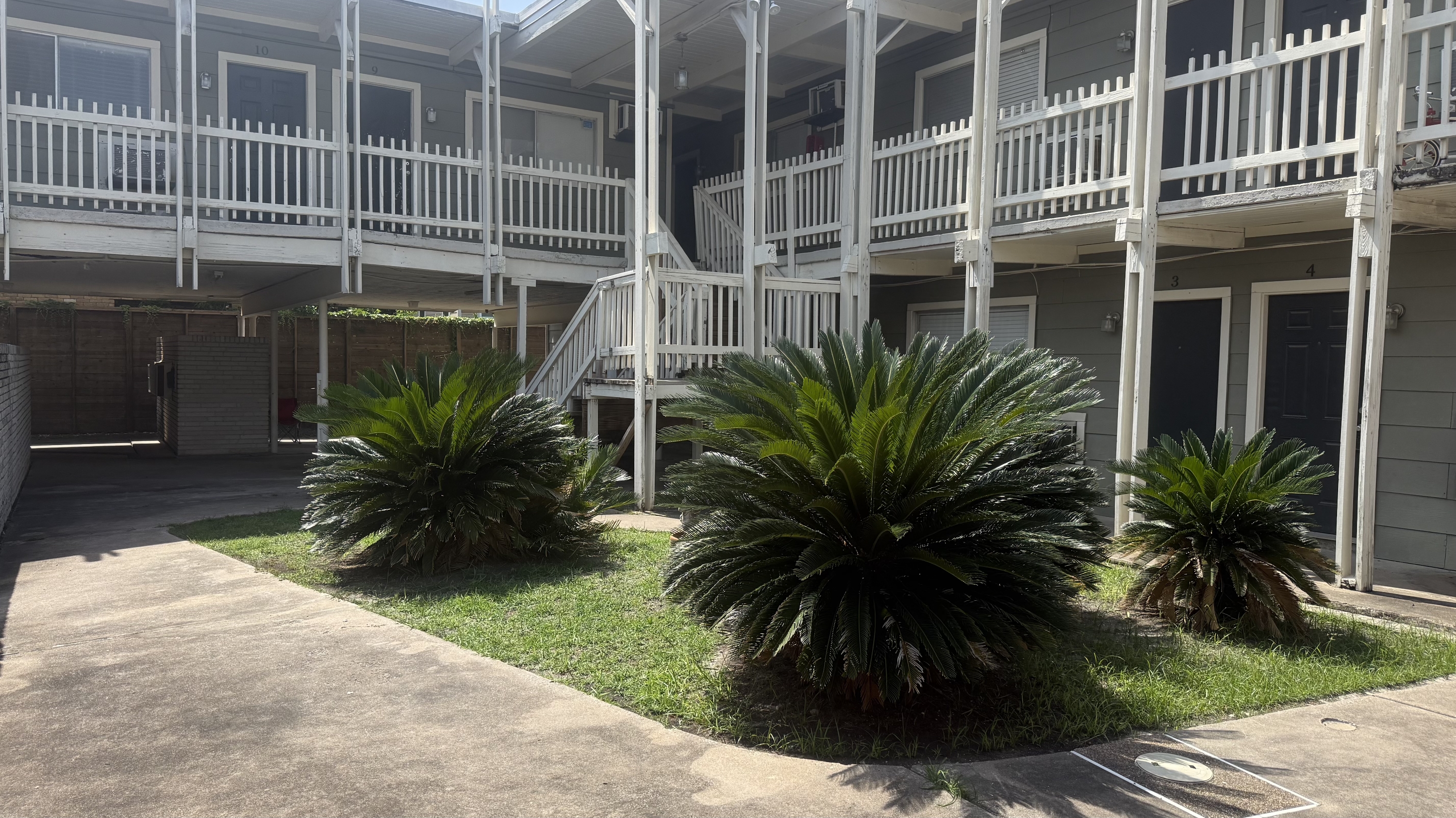 2006 Sul Ross Street - 06