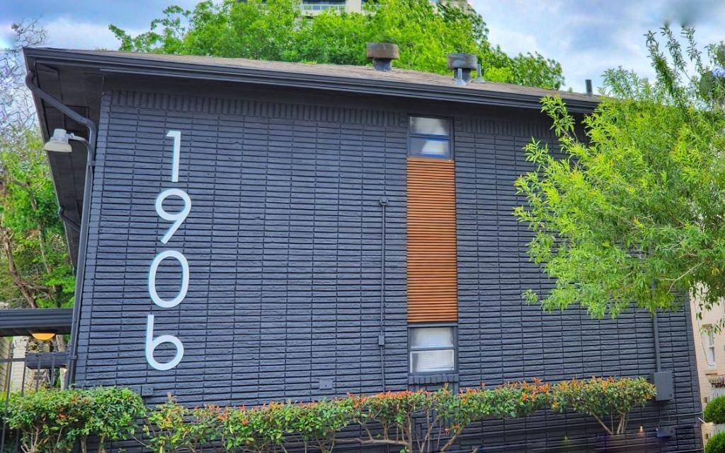 1906 Binz Street - 4