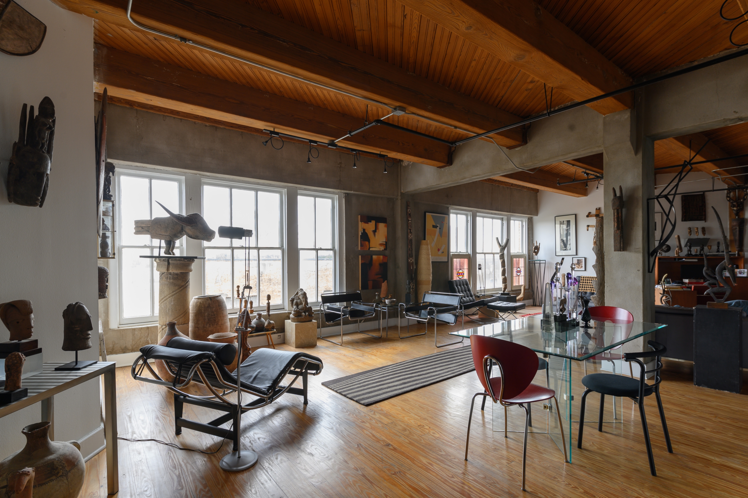 711 William St - 308