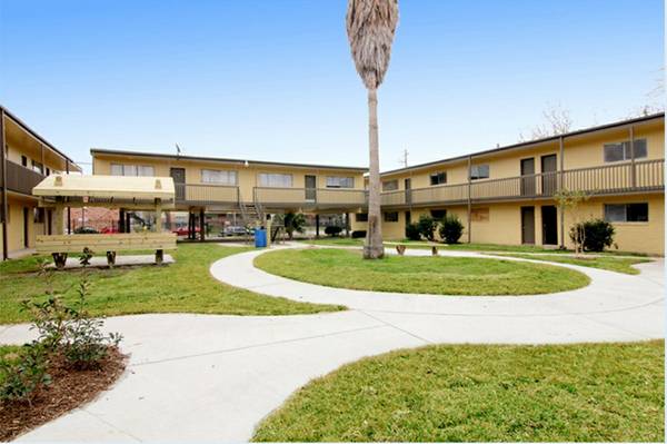 5610 Royal Palms St. - 51