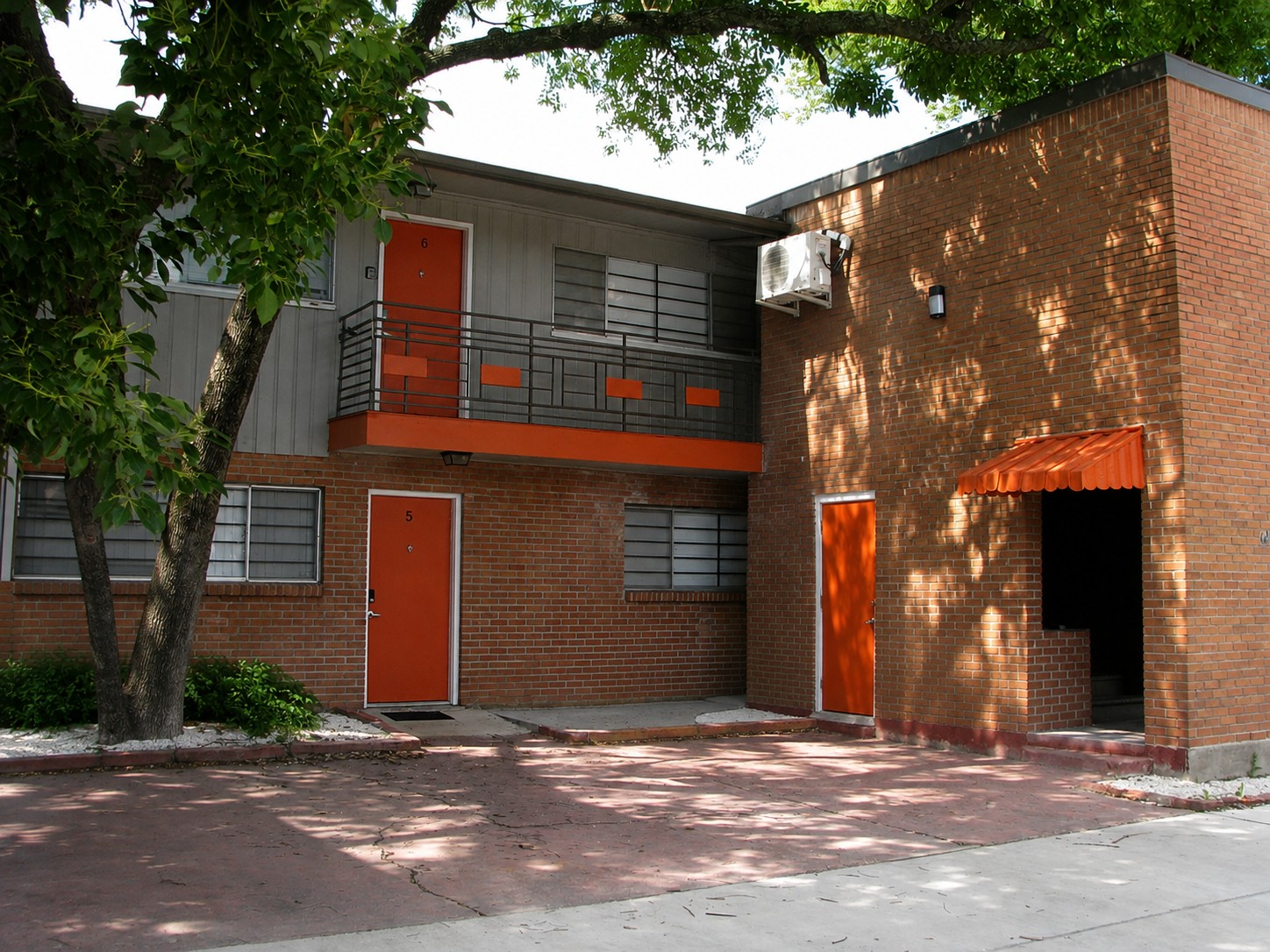 4202 Stanford Street - 01