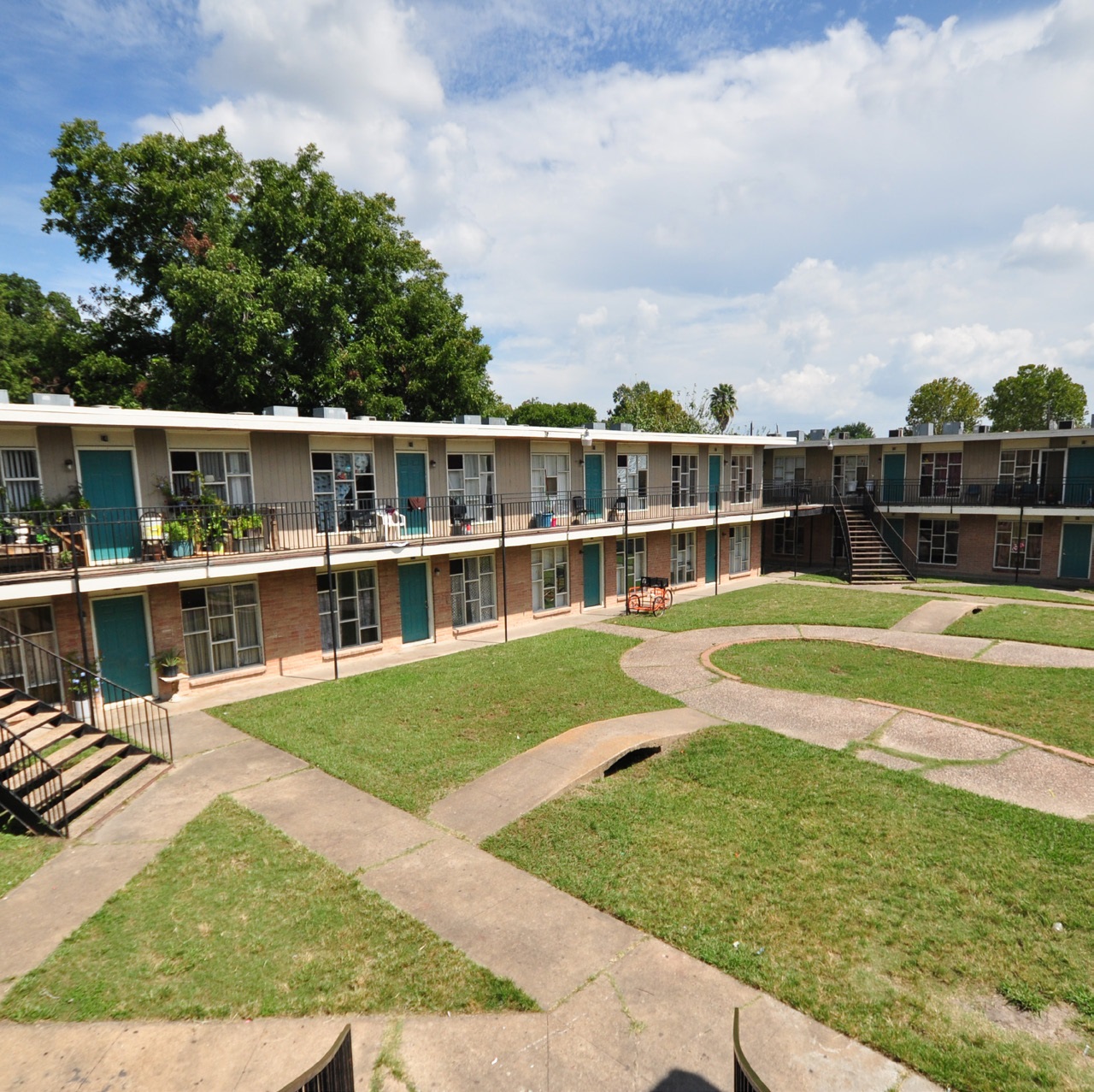 8445 Winkler Dr - 45