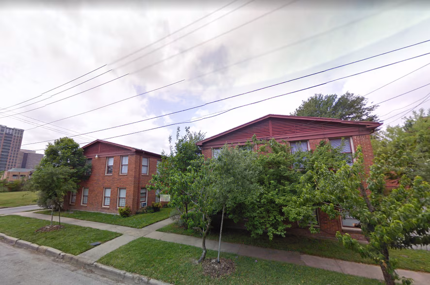 4420 Roseland Street
