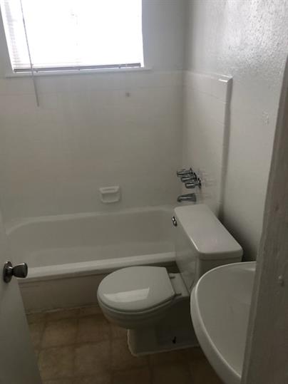 1615 Wentworth Street - 2